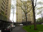 Renovated and move in ready co-op unit located in the gated Fordham Hill Oval community. The complex offers 24hr security and onsite management.