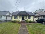 ENDLESS POSSIBILIES TO OWN THIS SPACIOUS COLONIAL IN FREEPORT.EASY TO SHOW BY CALLING: LB (917)567-3596