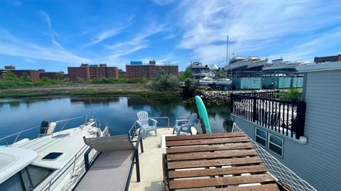 Dock