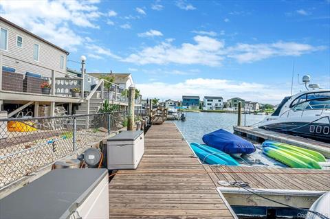 Dock