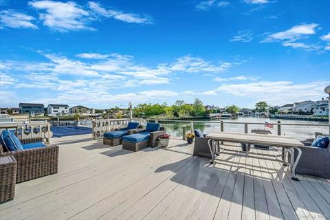 Dock