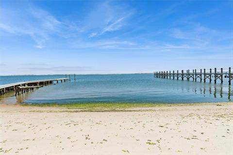 Dock