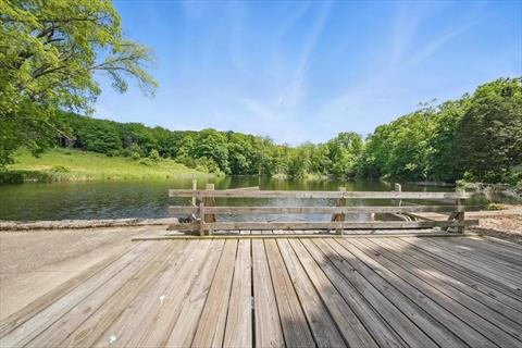 Dock