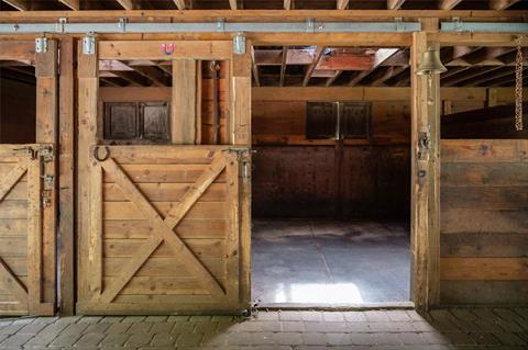 Stable