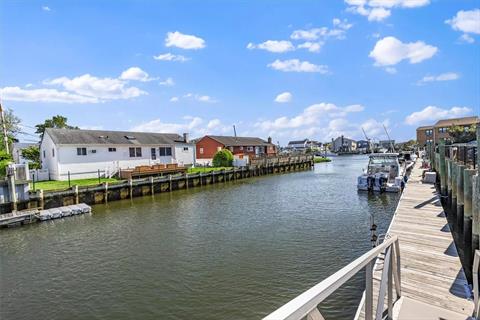 Dock
