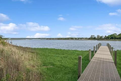 Dock
