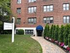 1 Living room, 1 Meeting rooms, 3 Office room, 1 Bathroom. Maintenance $1345/M, around 750 sqft.