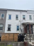 Investor delight. 3br/3br. Perfect for rental opportunity.