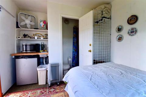 Guest Quarters