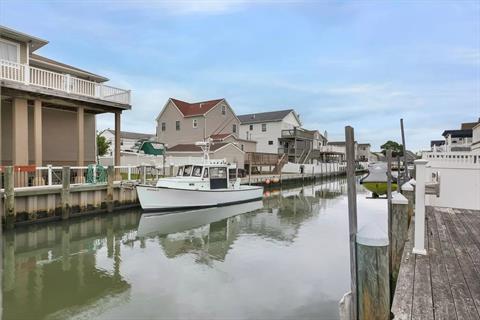 Dock