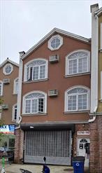This property is located in the heart of Jamaica. This store is suitable for a Doctor&rsquo;s office, pharmacy, daycare center/adult care center, hair salon/spa. High ceiling basement with double exit.