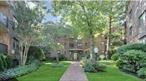 Nicely renovated 1 bedroom Junior 4 layout, brand new hardwood floors,  new a/c wall unit