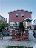Spacious Newly Renovated Large one family in Excellent condition and in a Prime location, R3-2 Zoning, Can be Easily converted to a Legal TWO Family. Large bright 5 Bedrooms (2 Windows in each room) and 3 Full Bath, Formal Lr, Dr, Kit and Full Basement. Well Maintained, Beautiful Hardwood Floors, Large Back Yard. Great Location Just few block From All The Convenience Of Northern Blvd. Markets, Restaurants, Coffee House/Bakery, Banks And Much More. Buses: Q27, Q12, Q13, Q28, N20G To Downtown Flushing, Walk To L.I.R.R. Station., Additional information: Appearance:Excellent, Interior Features:Lr/Dr