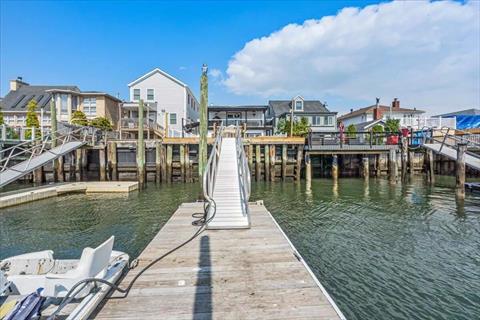 Dock