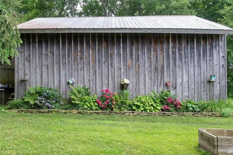 Barn