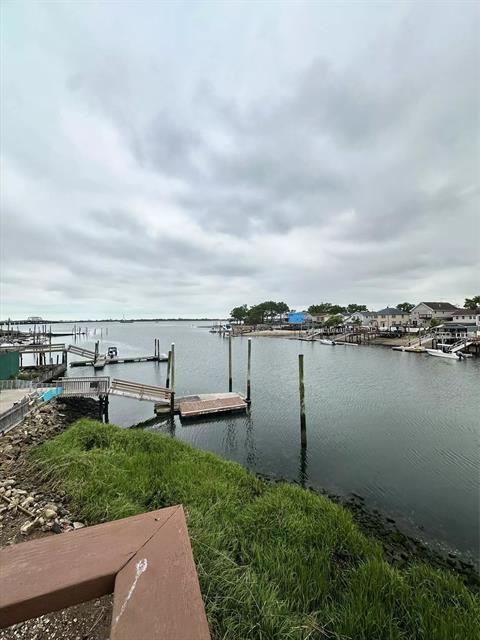 Dock