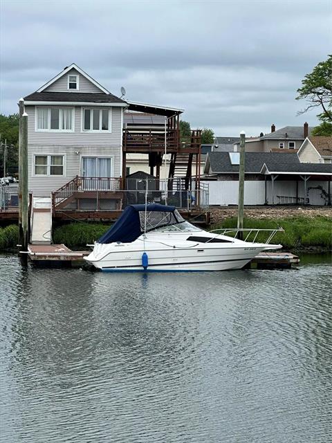 Dock