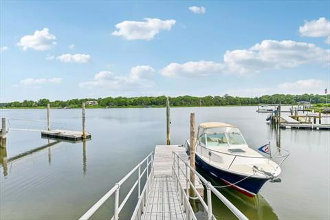 Dock