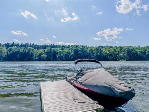 Dock
