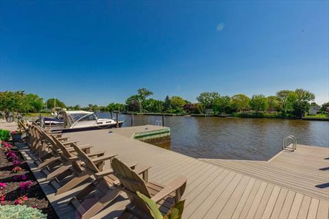 Dock
