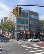 A 1200 SQFT LOCATIONED ON DOWNTOWN FLUSHING MAIN STREET CORNER UNIT.WINDOWS GLASSES HAS OPPOURTUNITY TO PUT ADVERTISEMENT TO MAXIMIZE THE EXPOSURE.SUITABLE FOR ALL KIND OF OFFICES, AND SPECILIST STUDIO, CLASSROOM, ETC.
