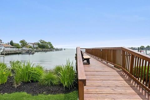 Dock