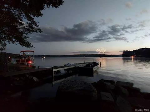 Dock
