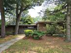 Ranch with 6 rooms 3 beds and 3 bath located in Glen Cove schools. Close to shopping, transportation and major roadways.