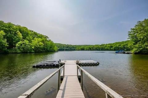 Dock