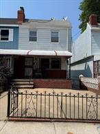 A perfect starter home, waiting for a new owner to make it their own. 3 Bedroom Colonial, Open Basement With Separate Entrance. Walk To #7 Train, shops and Newly purpose Metropolitan Park would transform 50 acres of parking lot next to Citi Field into a sports and entertainment complex featuring a hotel, live music venue, restaurants, 20 acres of public space, a â€œTaste of Queensâ€ food hall, and a renovated Mets-Willets Point subway stationâ€”all anchored by a Hard Rock Entertainment-run casino.The proposed 20 acres of new public park space and five acres of community athletic fields and playgrounds would bring â€œmore new parkland than Bryant Park, the High Line, and Union Square Park combined, â€ as 6sqft previously reported.The design would also honor the history and architecture of the Worldâ€™s Fair in Flushing Meadows-Corona Park, as well as the history of the New York Mets.