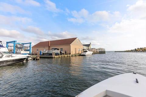 Dock