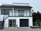 4 beds 3 full baths. Long Beach, NY