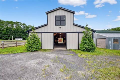 Barn