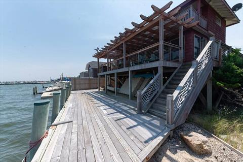 Dock