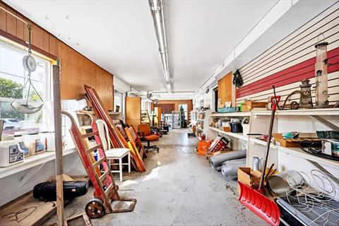 Showroom