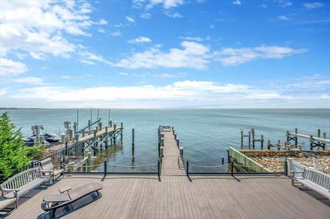 Dock