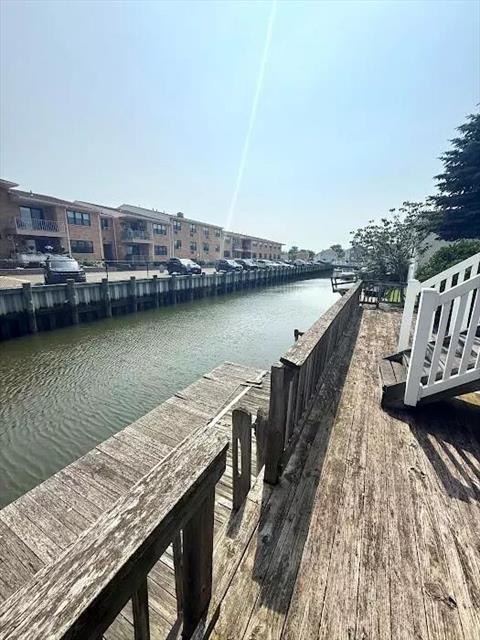 Dock