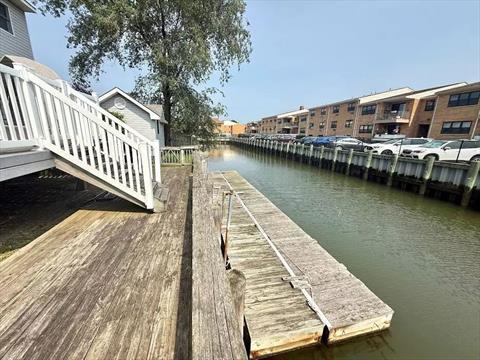 Dock