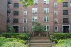 We are happy to present a great Studio Co-op for sale in Kew Gardens! This top floor unit has been well maintained and benefits from a ton of natural sunlight. Featuring an entry foyer, full size kitchen, separate sitting area, hardwood floors and great closet space. And the location can not be beat, close to shopping, schools, transportation and all the activities Forest Park has to offer, like golf, horseback riding, tennis, track and more!