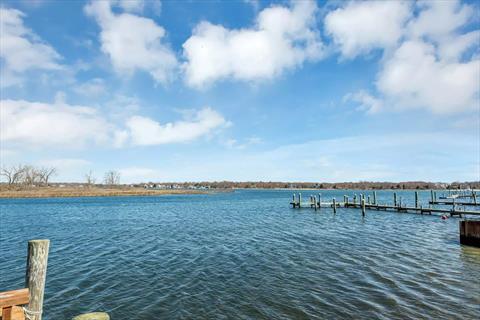 Dock