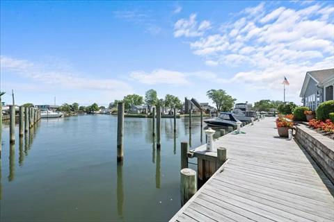 Dock