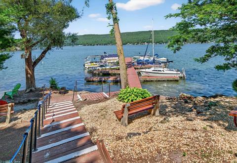 Dock