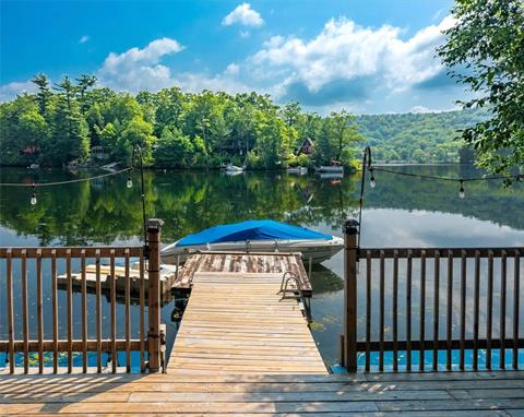 Dock