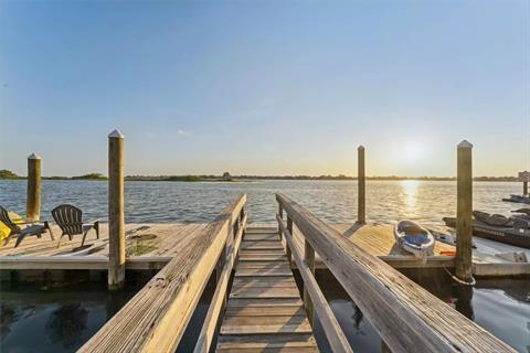Dock