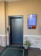Great Location, Large office Suite Available!! Approximately 850 Sq Ft Renovated Office Space Setup With 3 Private Offices And Reception Area. Available For Immediate Occupancy In Iconic Olive Building In The Heart Of Freeport Business District Close To Railroad. On 2nd Floor Of Office Suites With Bathrooms.