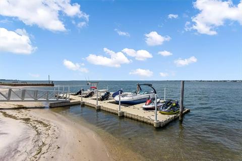 Dock