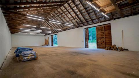 Barn