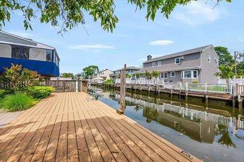 Dock