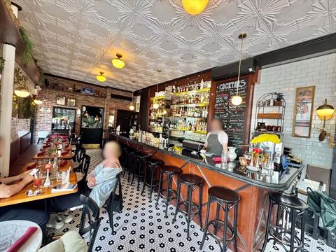 Bar