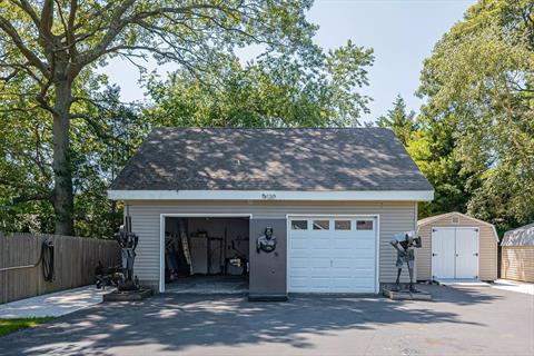 Garage